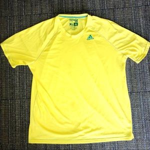 NWOT Men’s Adidas Training Refresh Tee